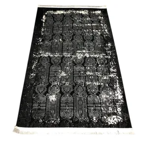 فرش ماشینی 500 شانه زمینه مشکی حاشیه مشکی مدل مراکشی