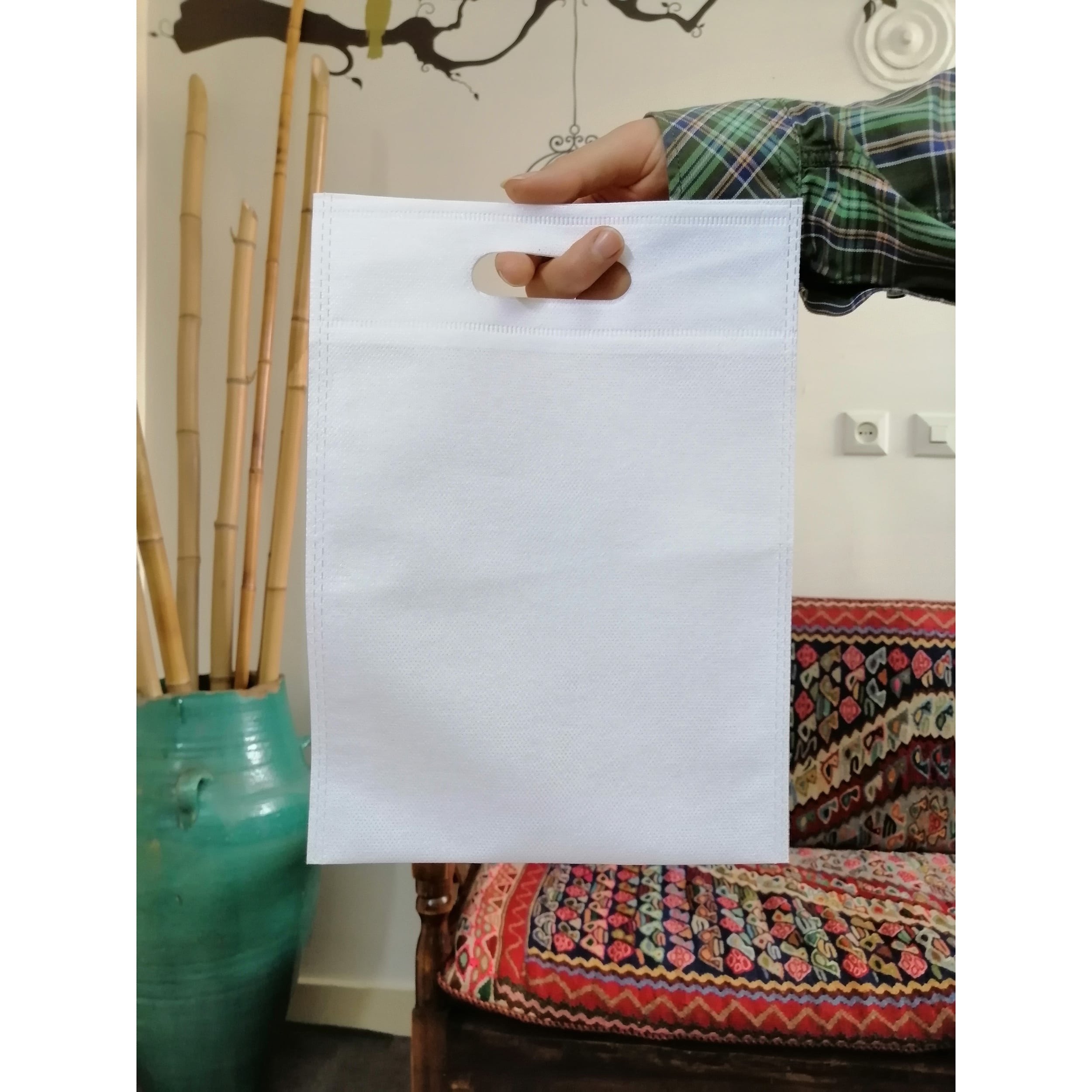 ساک دستی مدل سوزنی کد Pa2030W بسته 50 عددی ساک دستی مدل سوزنی کد Pa2030W بسته 50 عددی