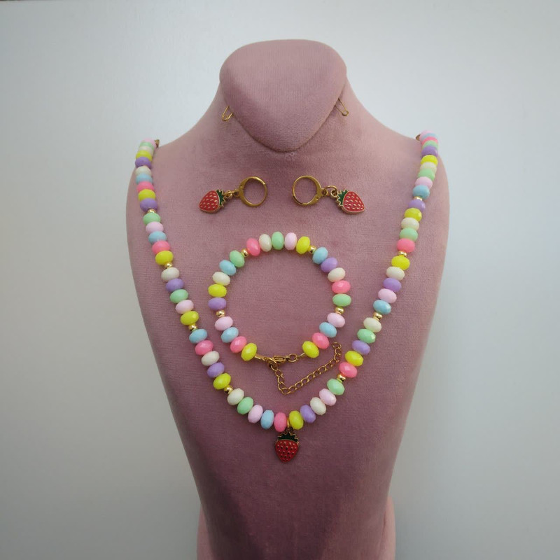 نیم ست دخترانه مدل مهره ای توت فرنگی کد 0317 نیم ست دخترانه مدل مهره ای توت فرنگی کد 0317