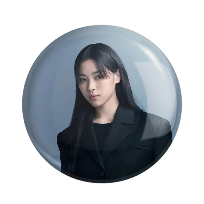 مگنت خندالو مدل ریوجین گروه ایتزی ITZY  کد 20179