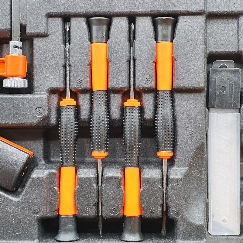 مجموعه 97 عددی ابزار دی ال تی سی مدل 0077