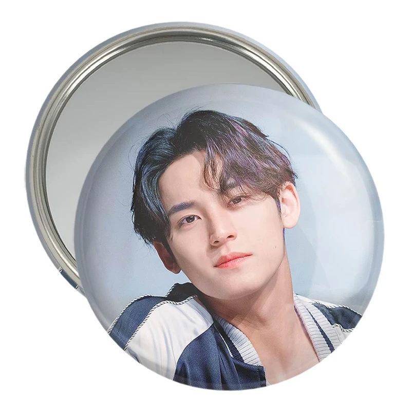 آینه جیبی خندالو مدل مینگیو گروه سونتین Seventeen  کد 21633