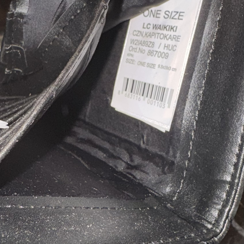 کیف پول زنانه ال سی وایکیکی مدل چرم کلاسیکا