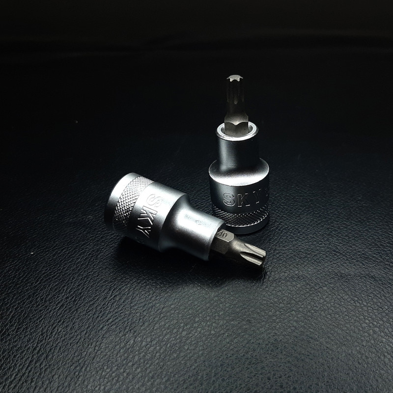 سری آچار بکس ستاره ای اسکای مدل 1971-ET سایز 1/2 اینچ مجموعه 19 عددی سری آچار بکس ستاره ای اسکای مدل 1971-ET سایز 1/2 اینچ مجموعه 19 عددی