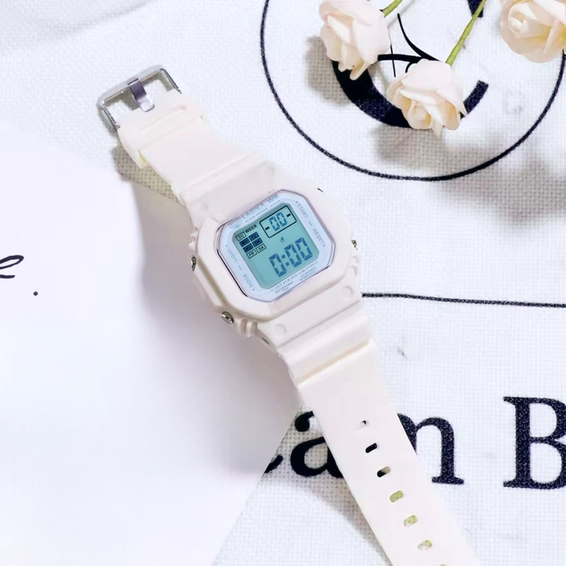 ساعت مچی دیجیتال لاسیکا مدل کوارتز تک زمانه بند پیو کرنومتر دار کد ۴