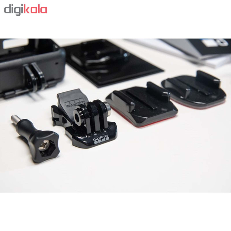 دوربین فیلم برداری ورزشی گوپرو مدل HERO7 Black Quick Stories به همراه قاب ضد آب و بندآویز و محفظ صفحه و لنز پلوز