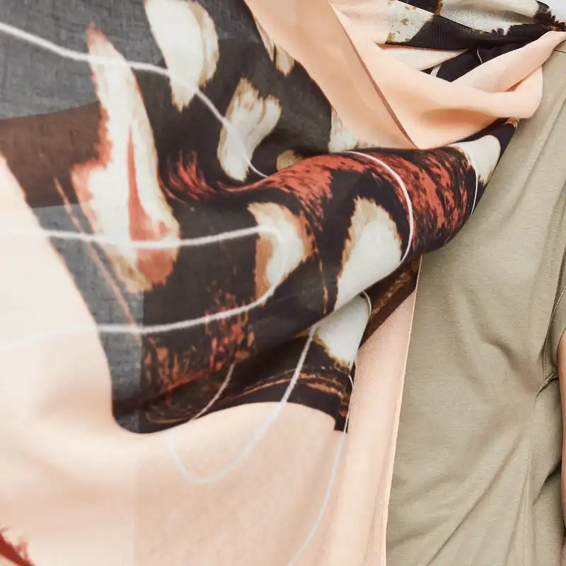 شال زنانه اس.اولیور مدل 201.10.107.25.277.2102696