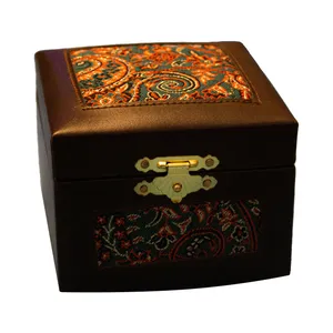 جعبه جواهرات مدل چرم طبیعی بافت ترمه کد 3