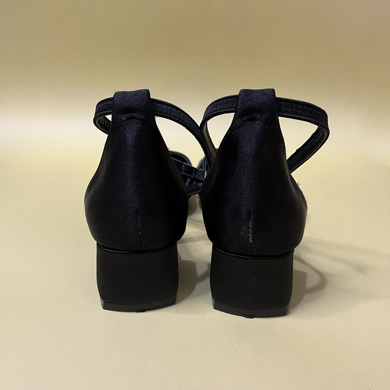 کفش زنانه مدل گیرا