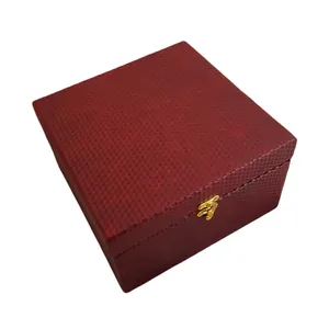 جعبه هدیه چرمی دلم خواست باکس مدل سوپر لاکچری طرح مربع کد mzr13