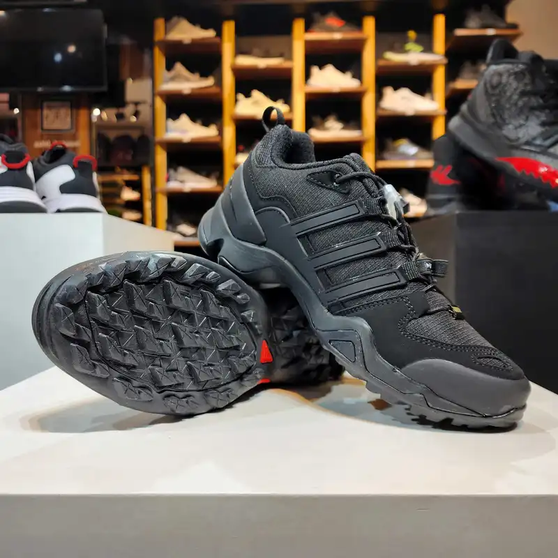 کفش طبیعت گردی مدل  TERREX SWIFT R GTX BKALL-104038016