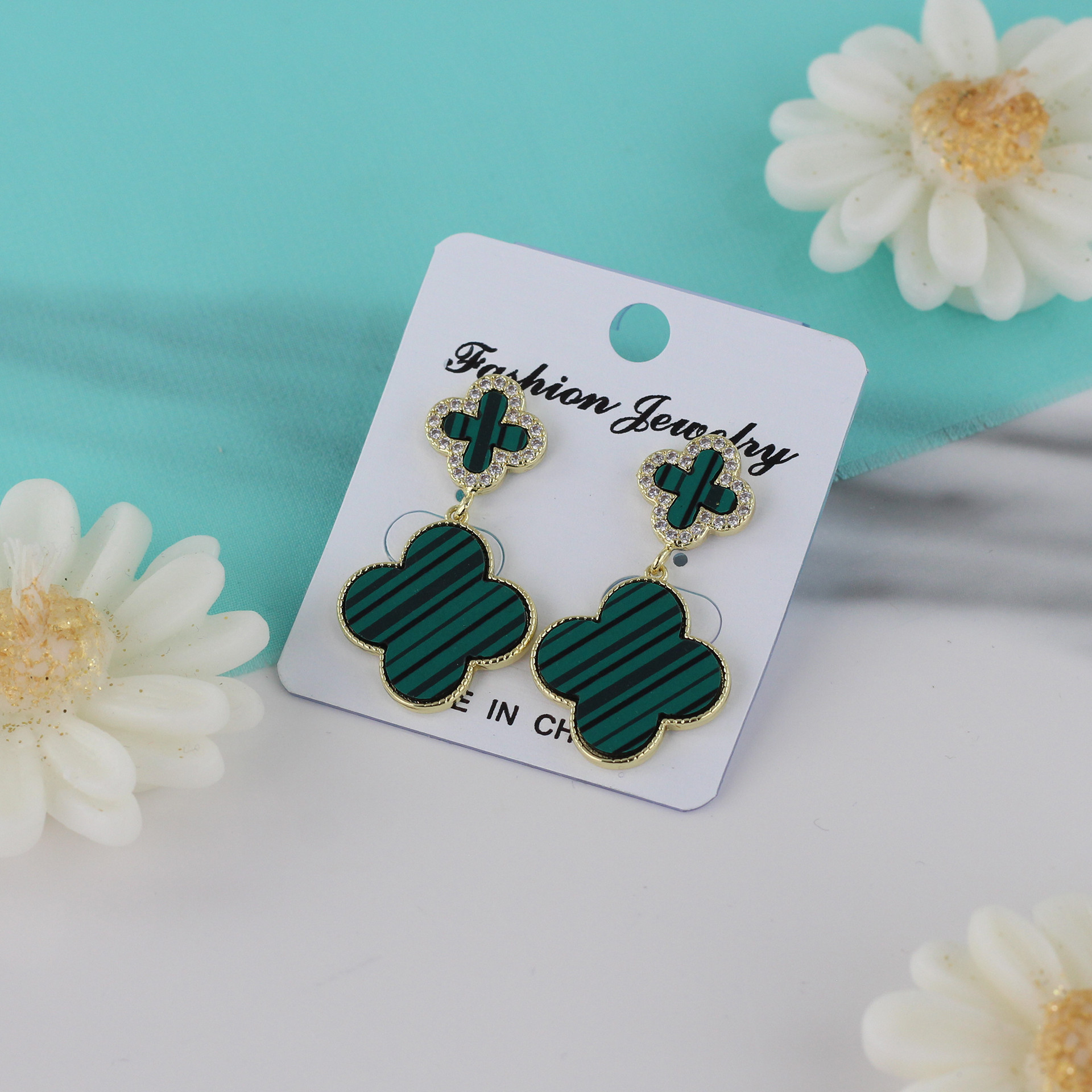 گوشواره زنانه مدل گل کد J622 گوشواره زنانه مدل گل کد J622