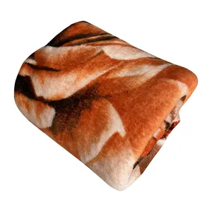 پتو مسافرتی مدل PY103 سایز 150x210 سانتی متر