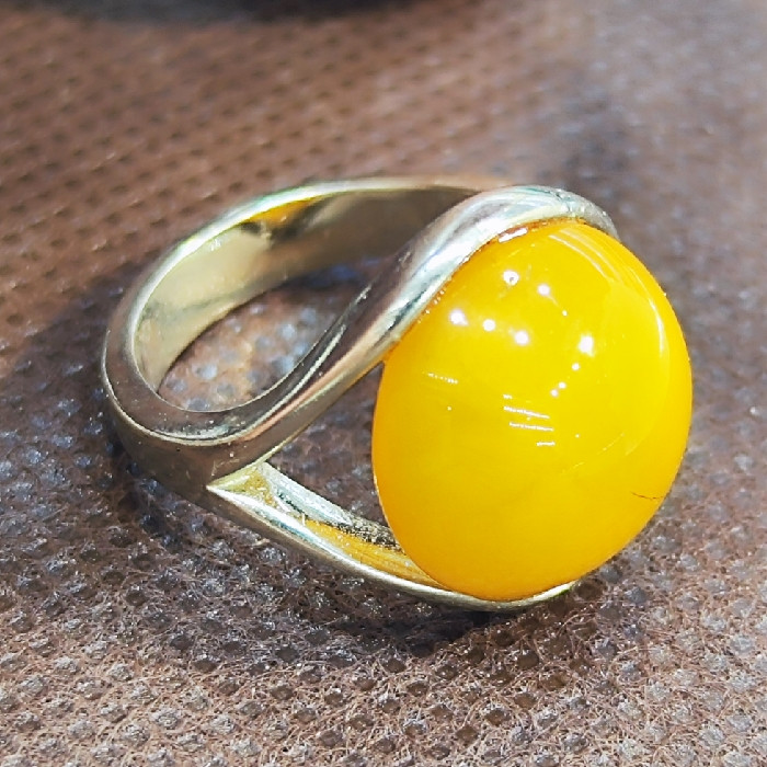 انگشتر نقره زنانه مدل سنگ کهربا کد 5500 انگشتر نقره زنانه مدل سنگ کهربا کد 5500