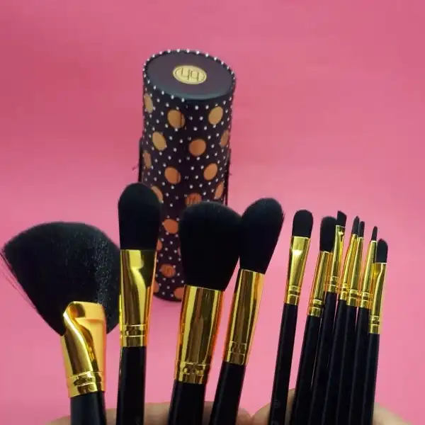 ست برس آرایشی مدل 011 بسته 11 عددی