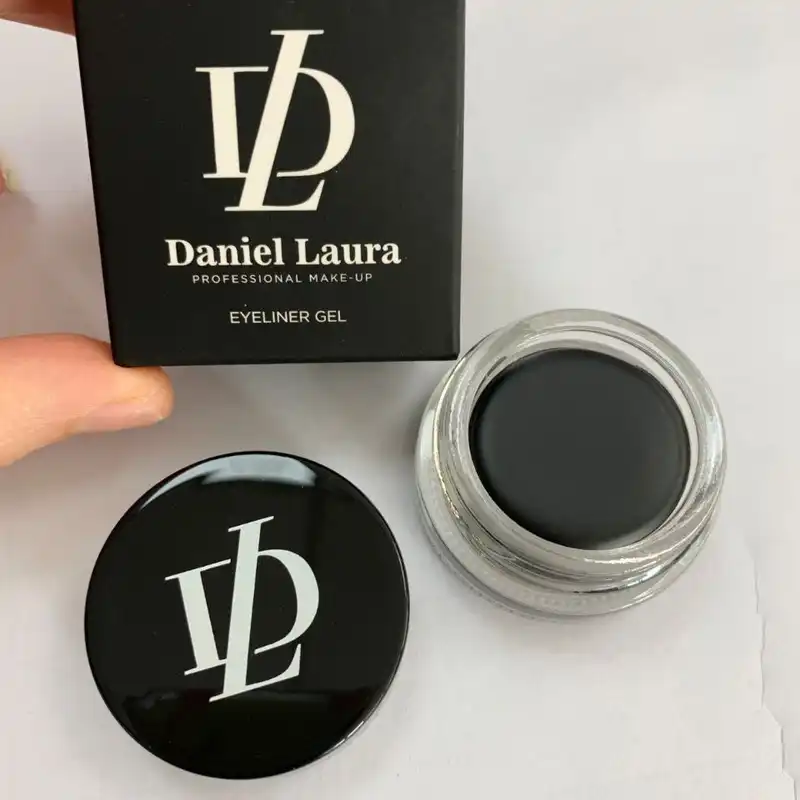 خط چشم دنیل لورا مدل ژله ای