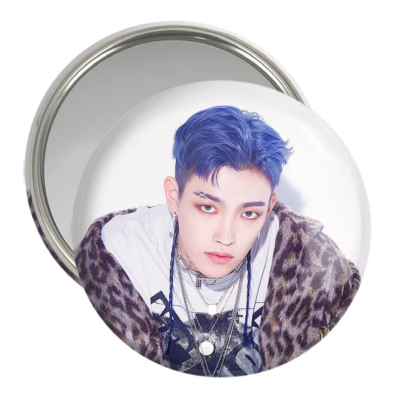 آینه جیبی خندالو مدل هنگ جوون گروه ایتیز ATEEZ  کد 12311