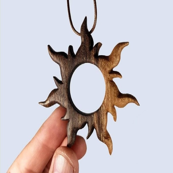 گردنبند مدل چوبی خورشید