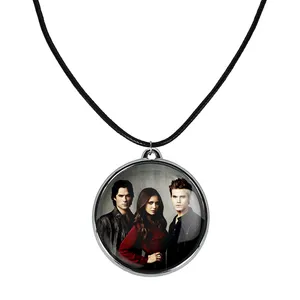 گردنبند خندالو مدل خاطرات یک خون آشام The Vampire Diaries کد 2024820242