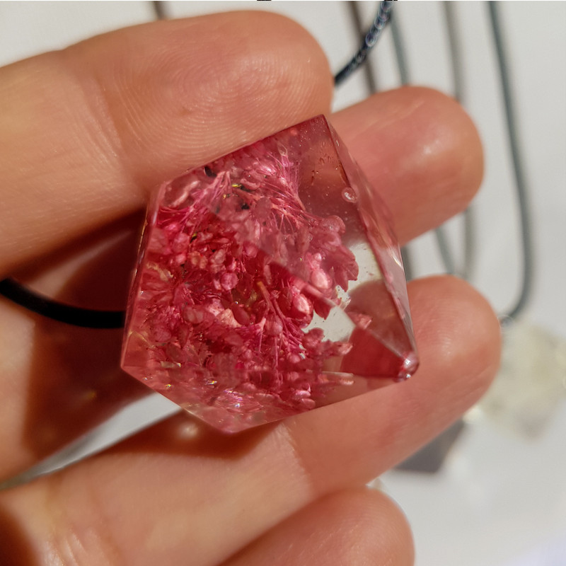 گردنبند دخترانه مدل منشور 3 گردنبند دخترانه مدل منشور 3