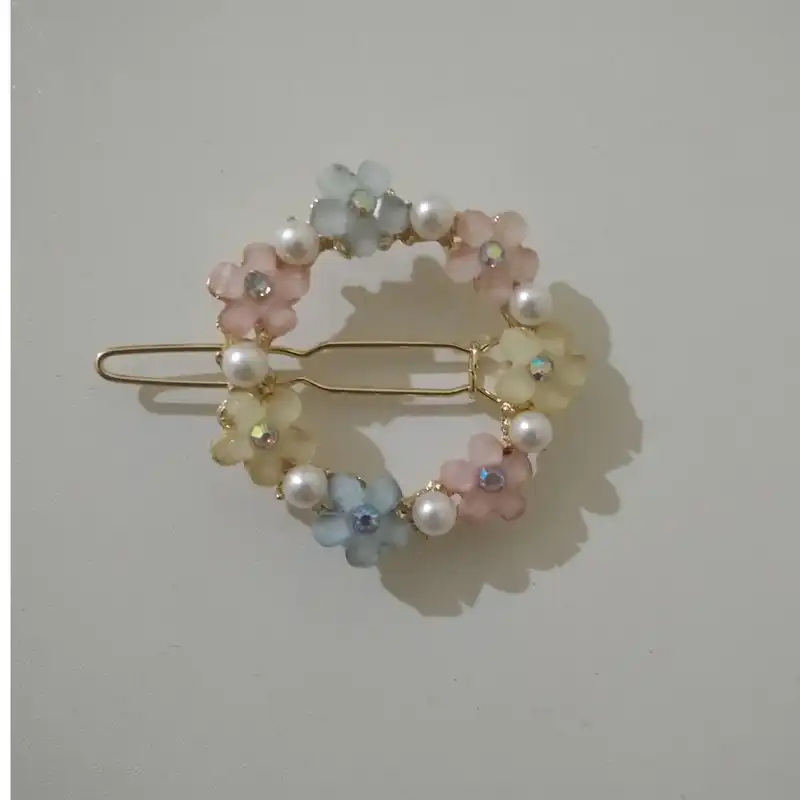 سنجاق مو زنانه مدل کیریستالی حلقه ی گل کد k4