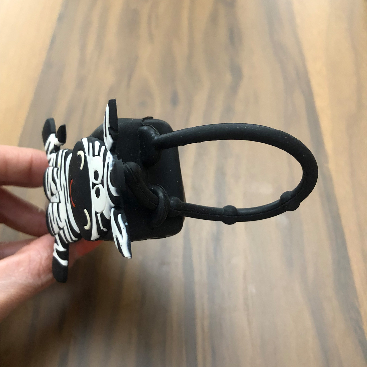 محفظه نگهداری ژل ضدعفونی کننده دست طرح گورخر کد SH-729