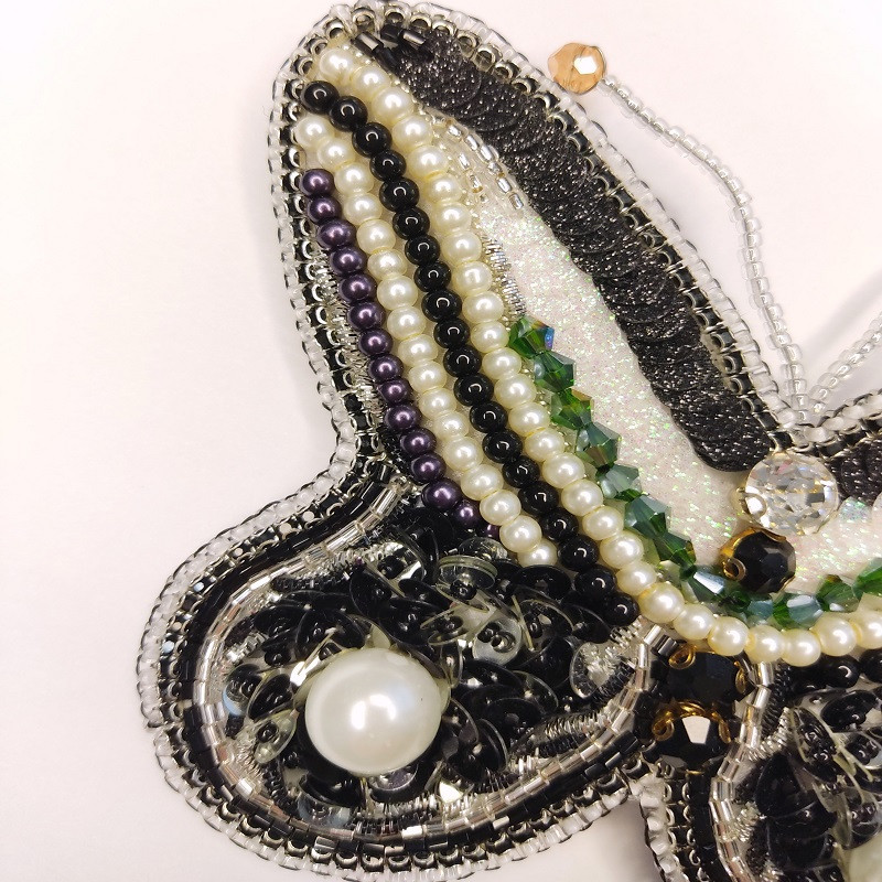 سنجاق سینه زنانه مدل پروانه سنجاق سینه زنانه مدل پروانه