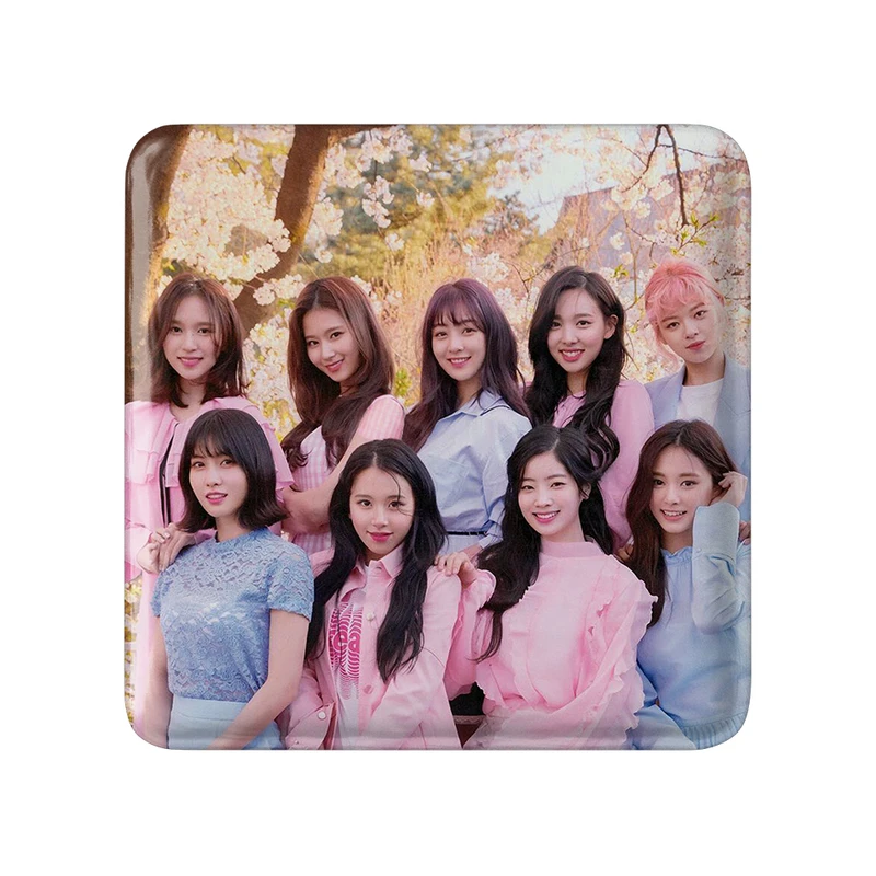 مگنت خندالو طرح گروه توایس TWICE کد 11703