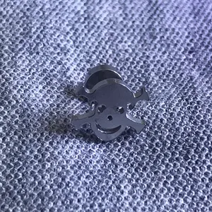 پیرسینگ گوش مدل اسکلت کد666