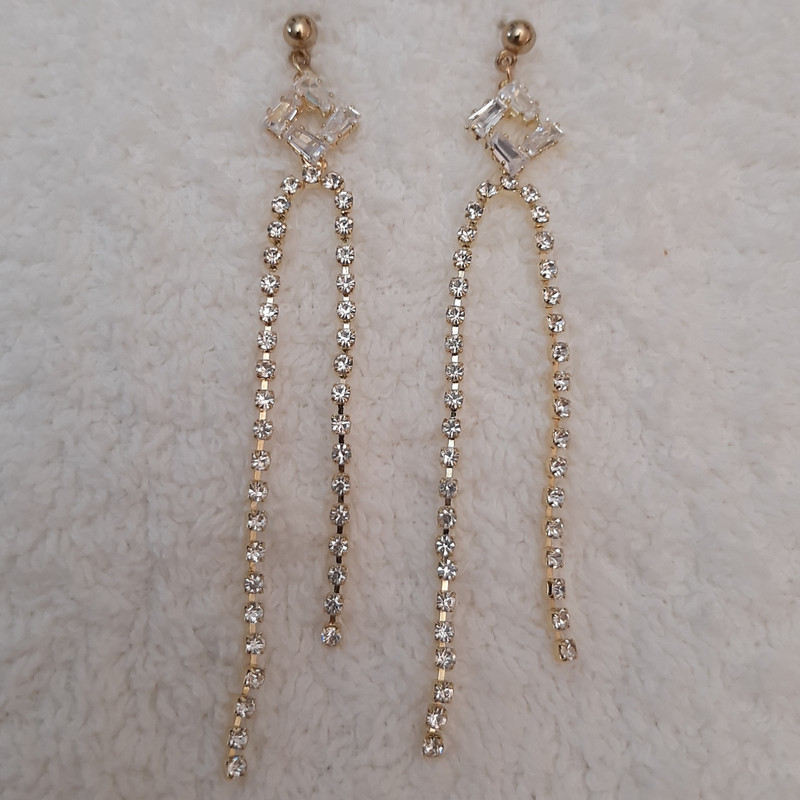 گوشواره زنانه مدل اگنیس گوشواره زنانه مدل اگنیس