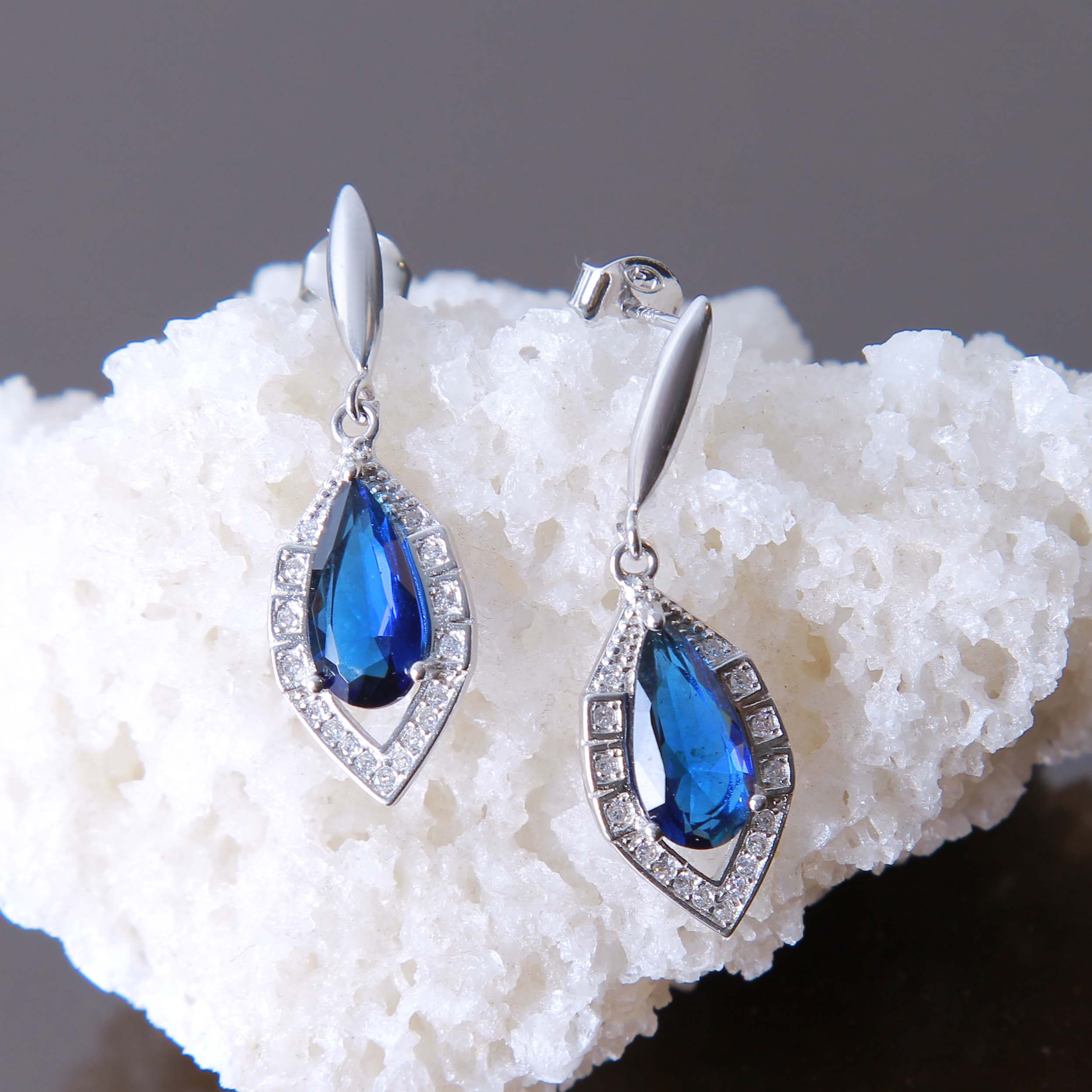 گوشواره نقره زنانه بازرگانی میلادی کد GZN_204