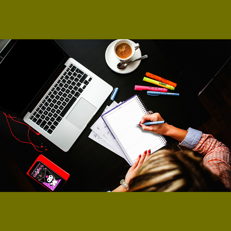 دفتر مشق 50 برگ مستر راد مدل کرومی طرح سرزمین عجایب کد fiory 2574