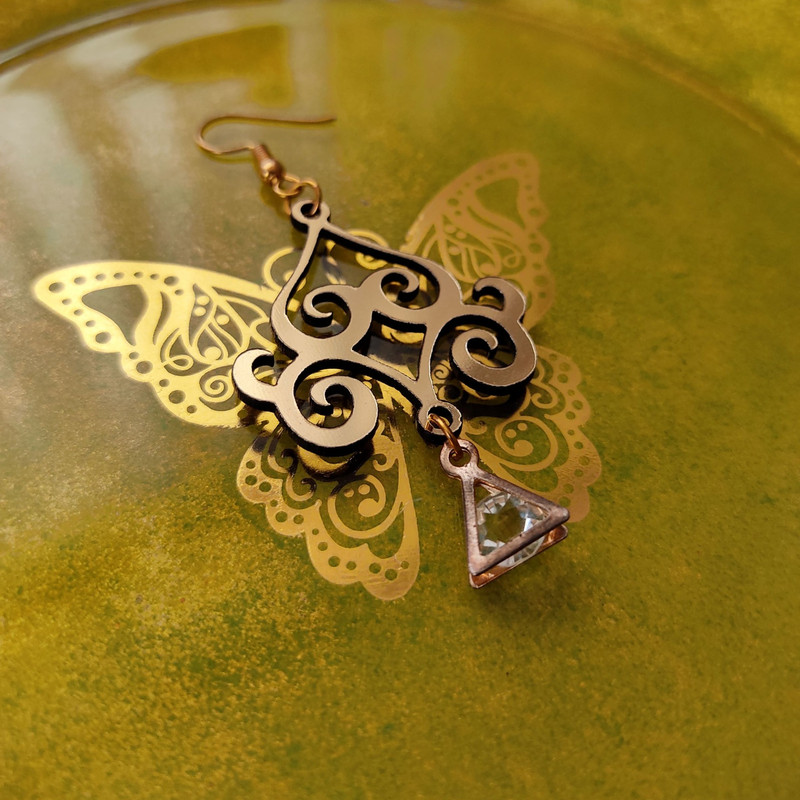 گوشواره دخترانه مدل فرفورژه