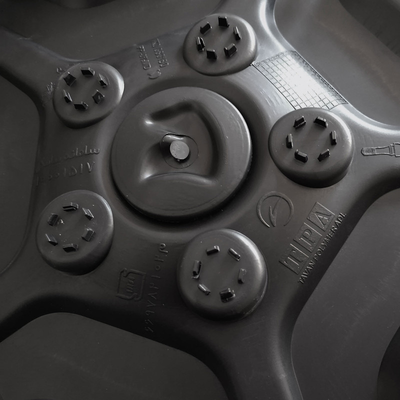 قالپاق چرخ تی پی ای مدل TR-B04 سایز 15 اینچ مناسب برای تارا بسته 4 عددی