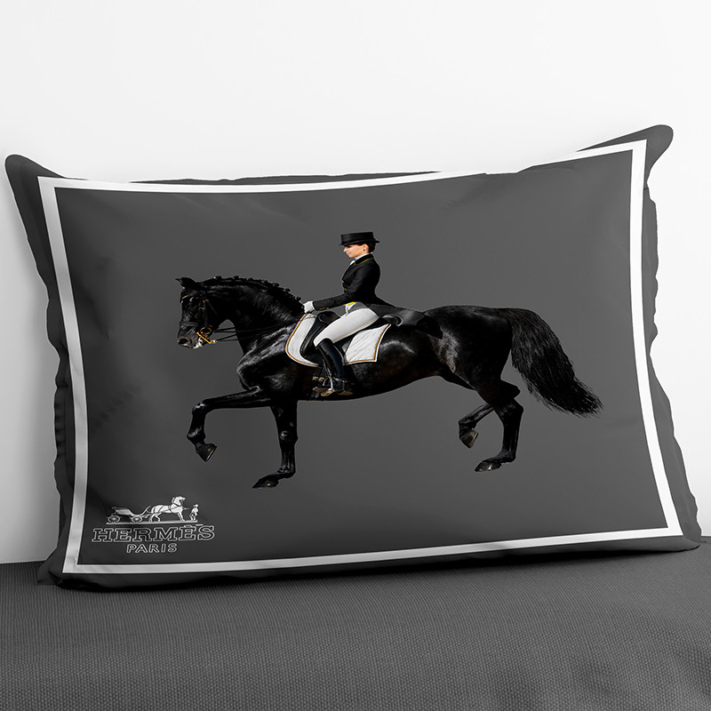 رو بالشی هرمس مدل اسب دار کد B0025