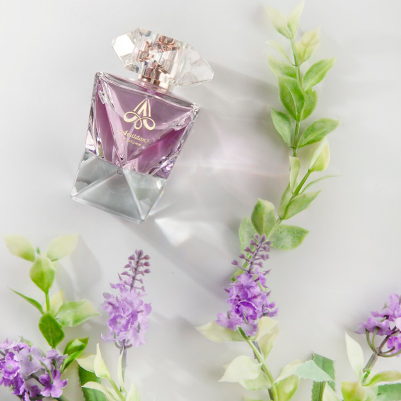 پرفیوم زنانه امیلدان مدل کنزو آمور فلورال حجم 50 میلی لیتر