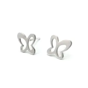 گوشواره نقره گالری ساج طرح پروانه