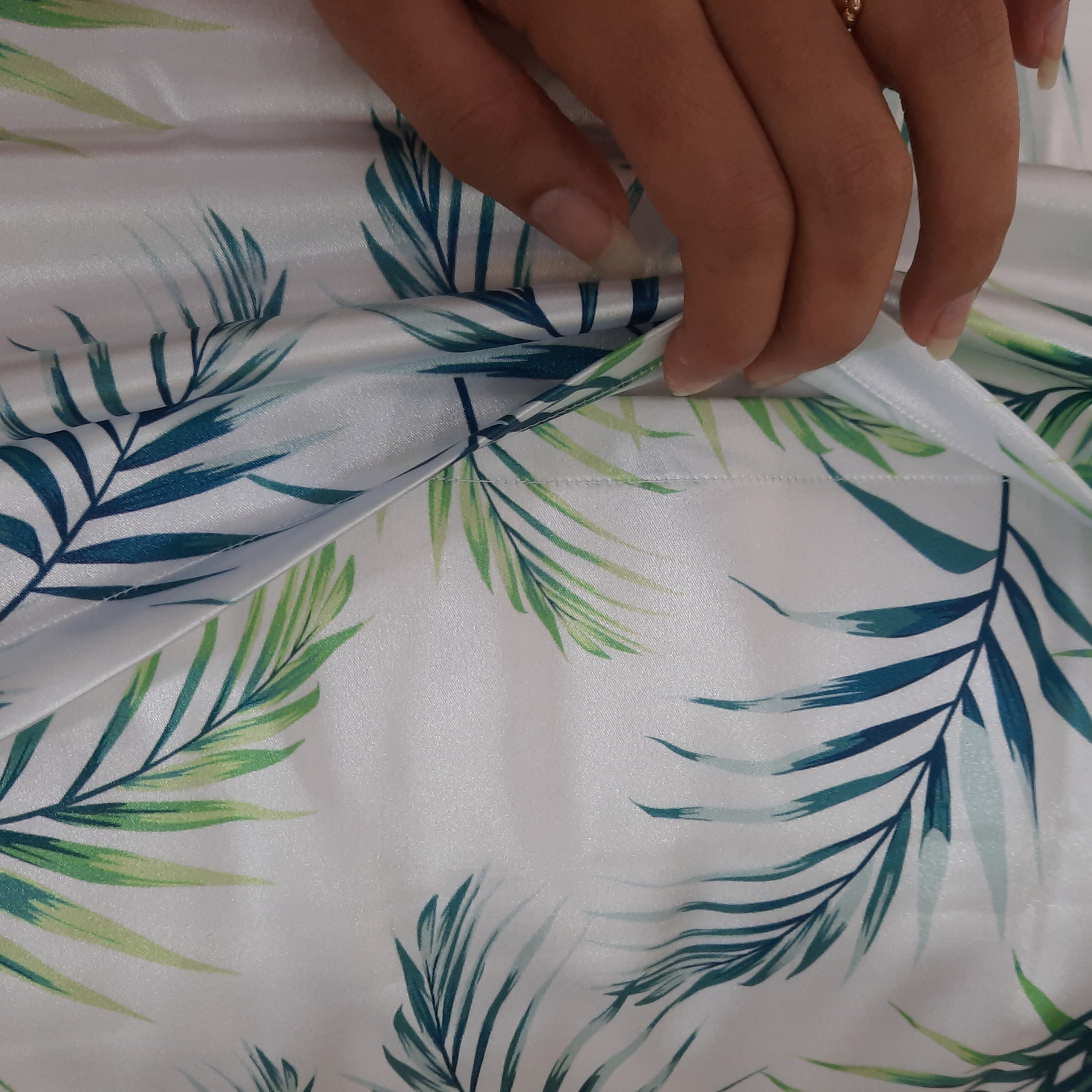 رو بالشی مدل ساتن ابریشم طرح هاوایی