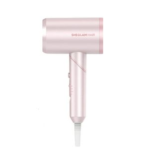 سشوار حرفه‌ای و آرایشگاهی شیگلم مدل SGH-TTHD-01 با موتور DC، توان 1875 وات، فناوری یون منفی، المنت سرامیکی، باد قدرتمند، خشک‌کردن سریع، دکمه باد سرد و عملکرد ضد وز و ضد الکتریسیته ساکن