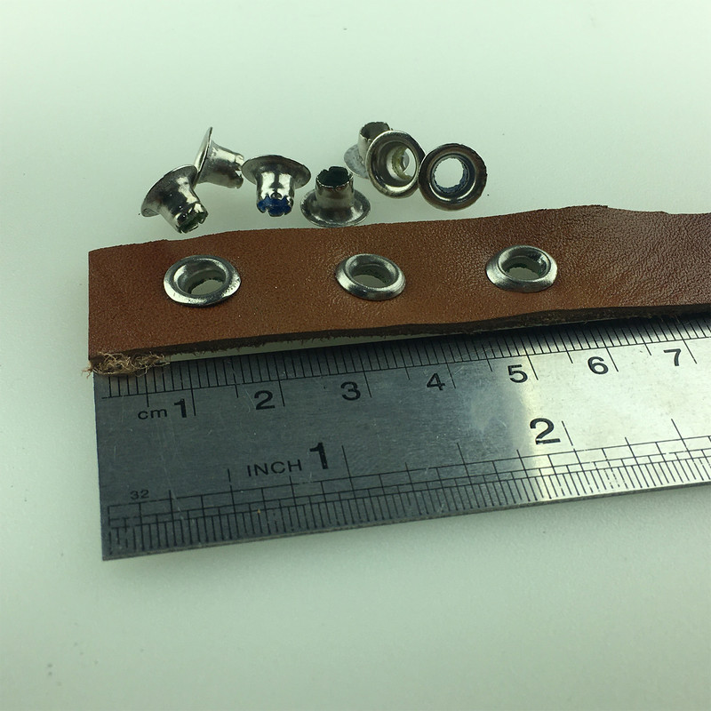 پرچ منگنه چرم کد S42 بسته 500 عددی به همراه قالب