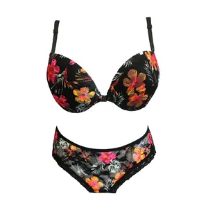 ست شورت و سوتین زنانه طرح گلبرگ مدل Lz821/2