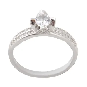 انگشتر نقره زنانه بازرگانی میلادی مدل آبکاری رادیوم کد AWR_897