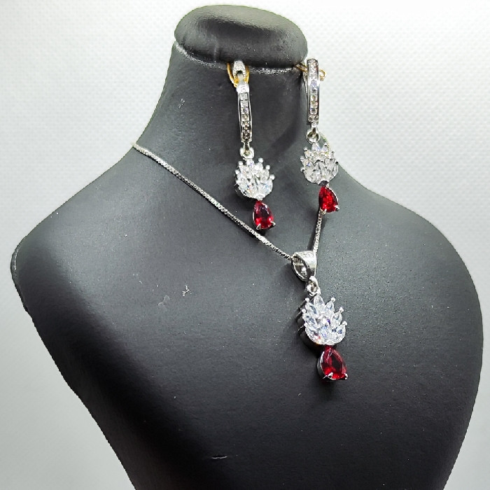 نیم ست نقره زنانه مدل سنگ یاقوت کد 7555