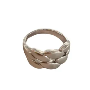 انگشتر زنانه ژوپینگ مدل برگ