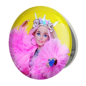 آینه جیبی خندالو طرح عروسک باربی مدل تاشو کد 24649 