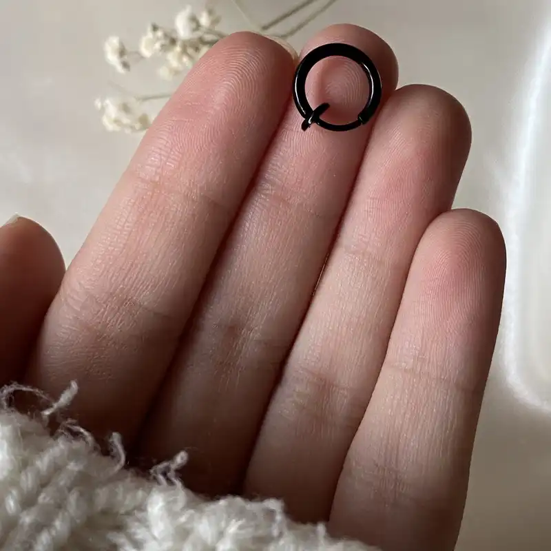 پیرسینگ مدل فیک