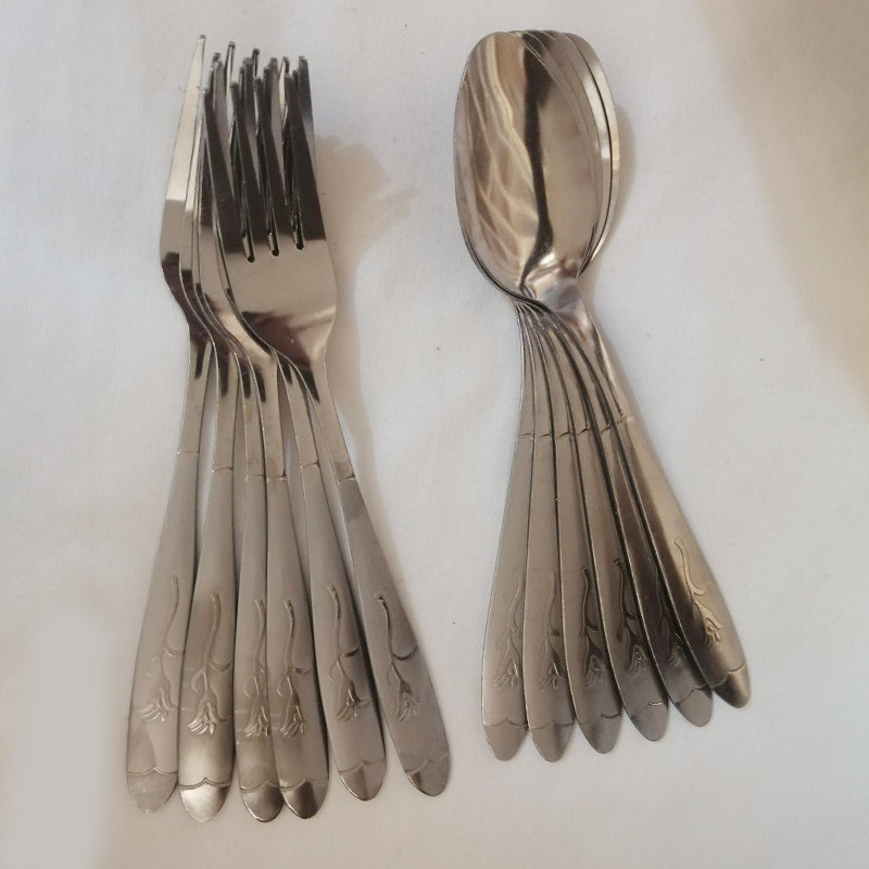 سرویس قاشق و چنگال 12 پارچه اداکس مدل میخک