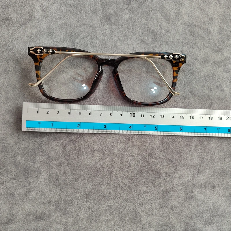 عکس شماره 14 : فریم عینک طبی مدل ویفرر کائوچو پلنگی کد 0166