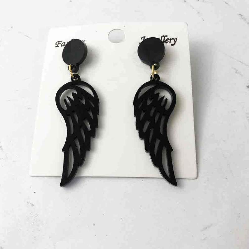 گوشواره زنانه مستر راد مدل بال گوشواره زنانه مستر راد مدل بال