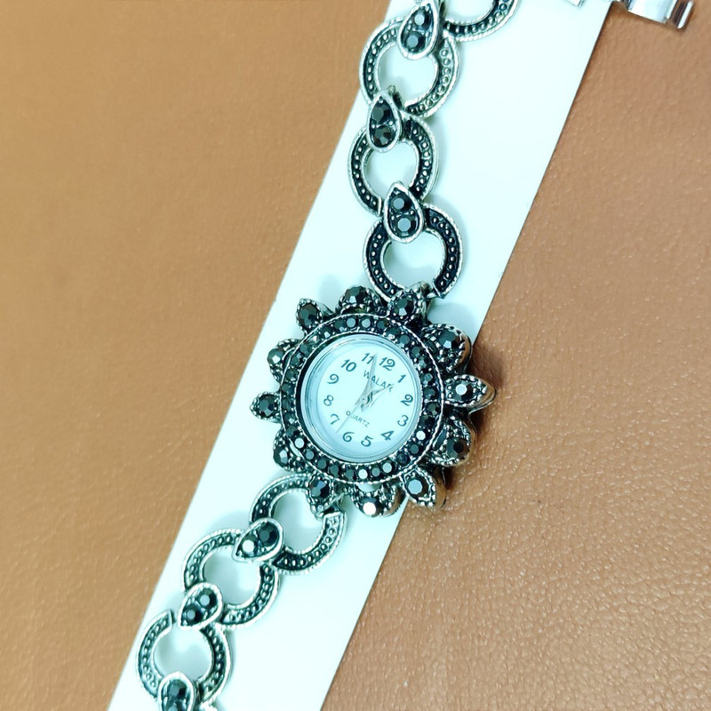 ساعت مچی عقربه ای دخترانه والار مدل Wr11 ساعت مچی عقربه ای دخترانه والار مدل Wr11